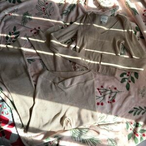 beige ribbed set